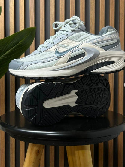 Nike Initiator
