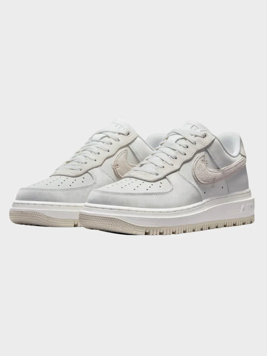 Nike Air Force One Luxe