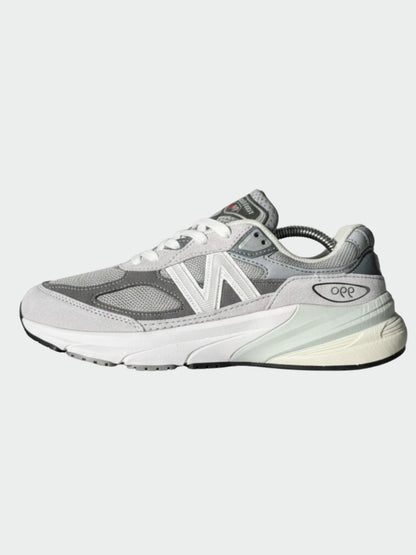 New Balance white and grey