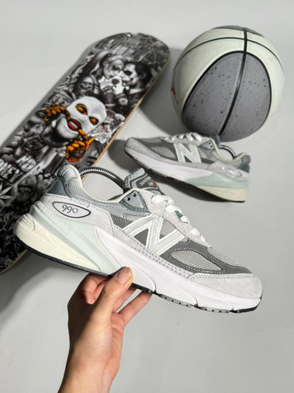 New Balance white and grey
