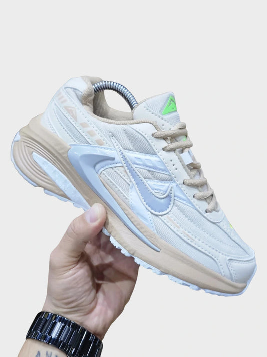 Nike Initiator