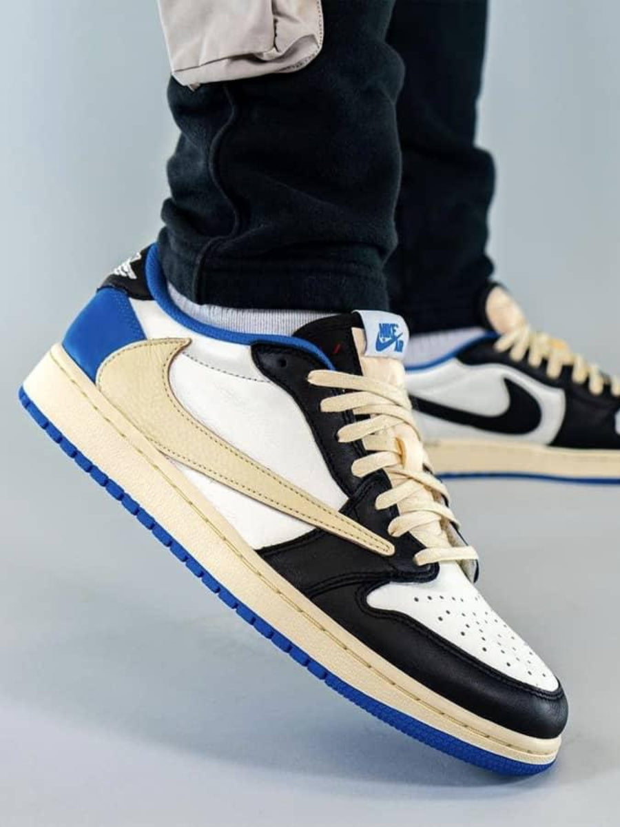 Nike Travis Dama